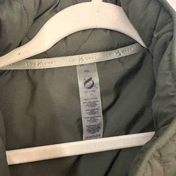 Lou & Grey Army Green Quilted Puffer Vest Size XXL NWT - Picture 5 of 6